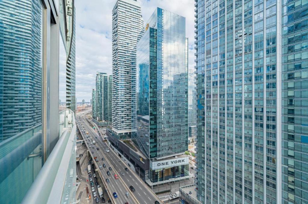 York Apartments - Rsmt Toronto Exterior photo